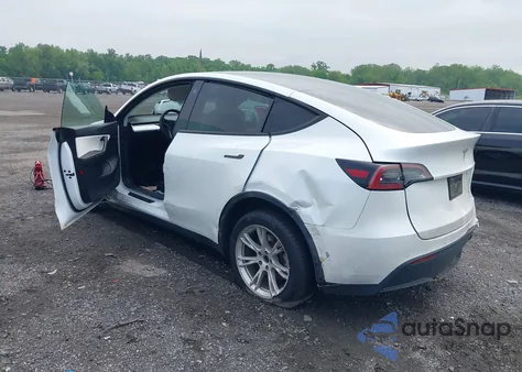 2022 Tesla Model Y Long Range Dual Motor All-Wheel Drive from USA, damaged, VIN 7SAYGDEE1NF354678
